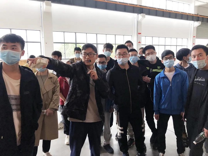 热烈欢迎常熟理工师生一行莅临尊龙凯时参观交流 热烈欢迎常熟理工师生一行莅临尊龙凯时参观交流