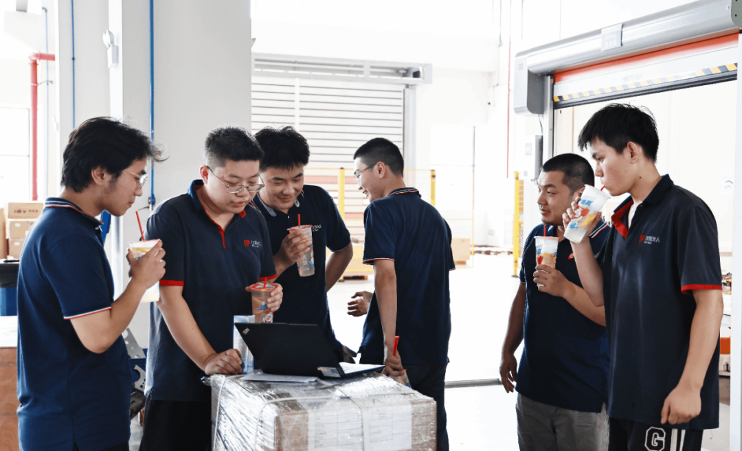 战高温 送清凉 | 尊龙凯时工会开展员工关怀活动